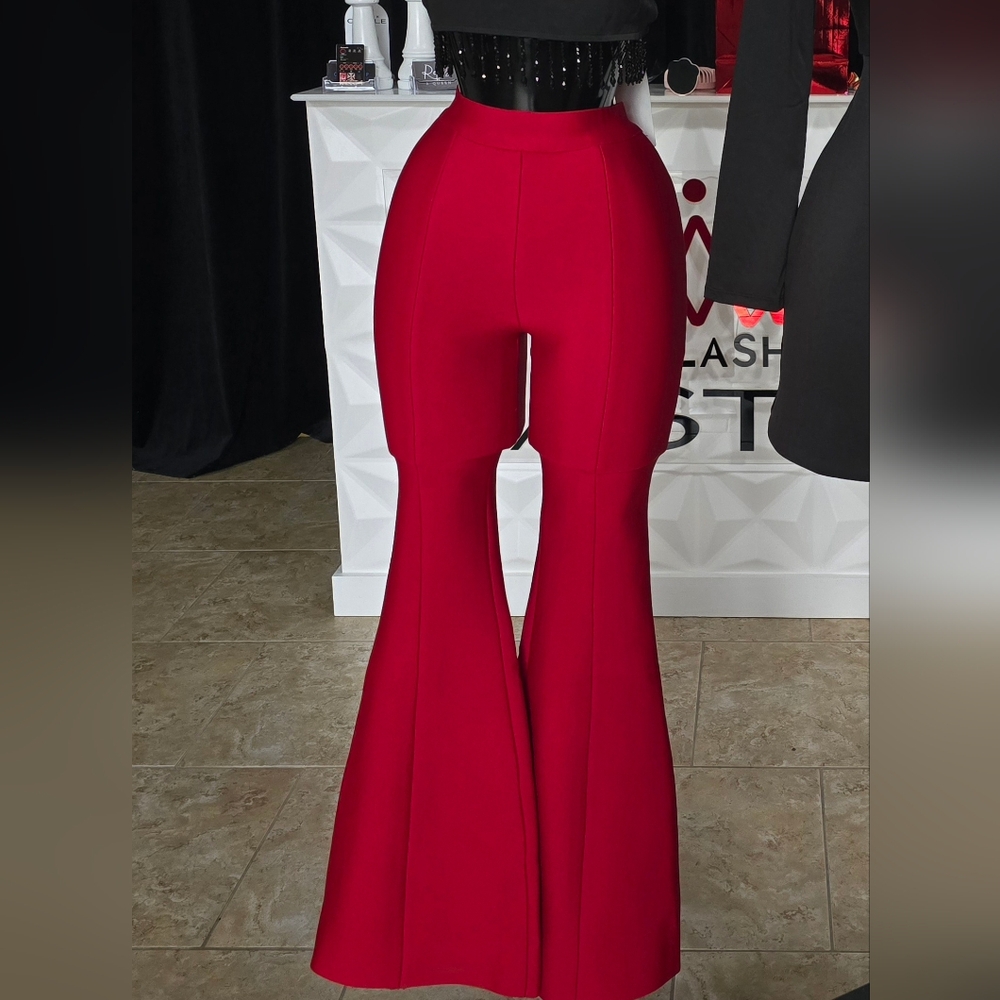 Red lare bandage pants